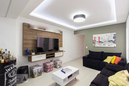 Sala de casa à venda com 4 quartos, 150m² em Vila Mangalot, São Paulo
