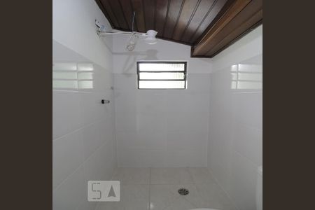 Banheiro de casa para alugar com 1 quarto, 40m² em Penha de França, São Paulo