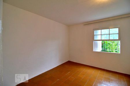 Quarto de casa para alugar com 1 quarto, 30m² em Vila Guiomar, Santo André