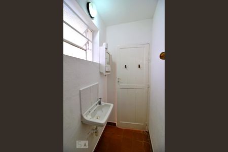 Banheiro de casa para alugar com 1 quarto, 30m² em Vila Guiomar, Santo André