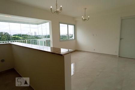 Sala e cozinha de apartamento para alugar com 1 quarto, 54m² em Alphaville Empresarial, Barueri
