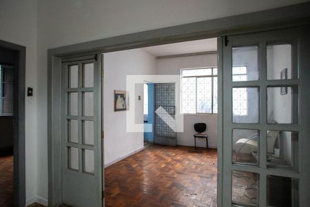 Sala de casa para alugar com 4 quartos, 220m² em Santa Efigênia, Belo Horizonte