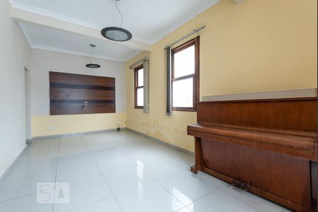 Sala de Estar de casa à venda com 3 quartos, 250m² em Cachambi, Rio de Janeiro