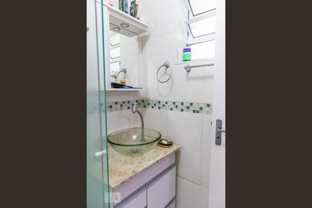 Banheiro de casa à venda com 1 quarto, 54m² em Vila Mazzei, São Paulo