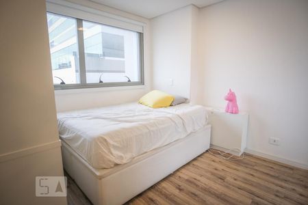 Quarto de kitnet/studio para alugar com 1 quarto, 28m² em Rebouças, Curitiba