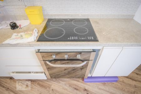 Detalhe cozinha de kitnet/studio para alugar com 1 quarto, 28m² em Rebouças, Curitiba