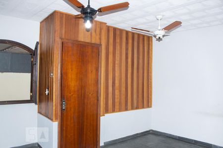 Quarto 2 de casa para alugar com 3 quartos, 80m² em Irajá, Rio de Janeiro