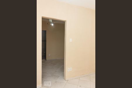 Quarto 1 de casa para alugar com 3 quartos, 80m² em Irajá, Rio de Janeiro