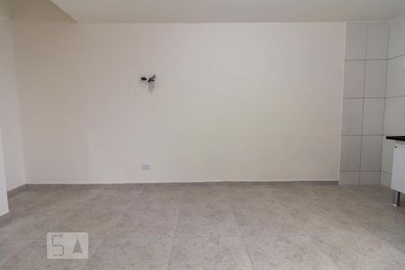 Quarto de kitnet/studio para alugar com 1 quarto, 20m² em Jardim Peri Peri, São Paulo