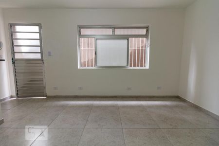 Quarto de kitnet/studio para alugar com 1 quarto, 20m² em Jardim Peri Peri, São Paulo