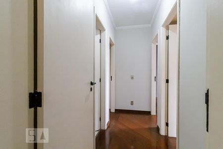 Corredor de apartamento para alugar com 3 quartos, 86m² em Vila Gumercindo, São Paulo