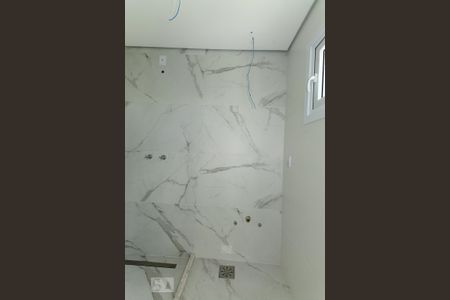 Casa de condomínio à venda com 140m², 3 quartos e 2 vagas Casa de condomínio à venda com 140m², 3 quartos e 2 vagasBanheiro da suíte