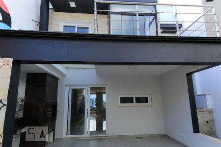 Casa de condomínio à venda com 140m², 3 quartos e 2 vagas Casa de condomínio à venda com 140m², 3 quartos e 2 vagasVaranda
