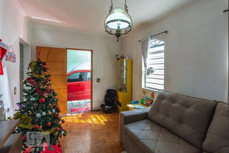 Casa à venda com 130m², 3 quartos e 2 vagasSala