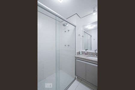 Banheiro de apartamento para alugar com 1 quarto, 40m² em Brooklin, São Paulo