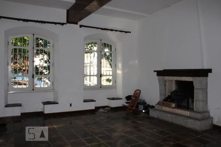 Sala 1 de casa à venda com 5 quartos, 393m² em Centro, Canoas
