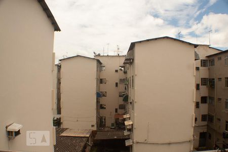 Vista do Quarto 1 de apartamento para alugar com 3 quartos, 56m² em Centro, Nova Iguaçu