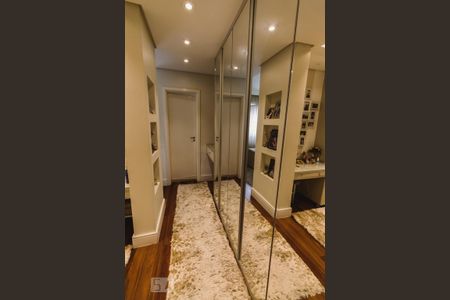 Closet da Suíte 1 de apartamento à venda com 3 quartos, 115m² em Barra Funda, São Paulo