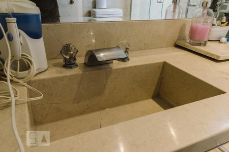 Banheiro da Suíte 1 Pia de apartamento à venda com 3 quartos, 115m² em Barra Funda, São Paulo