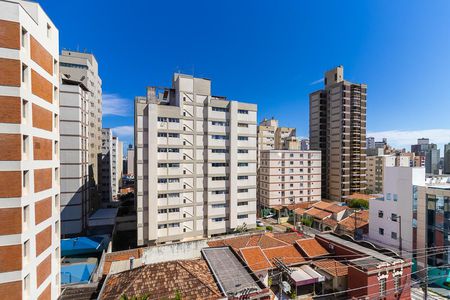 Vista da sala de apartamento para alugar com 1 quarto, 47m² em Centro, Campinas