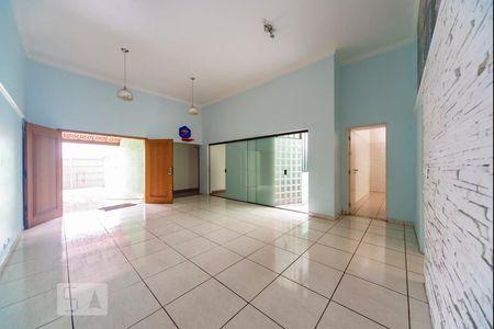 Sala de casa para alugar com 3 quartos, 300m² em Silveira, Santo André