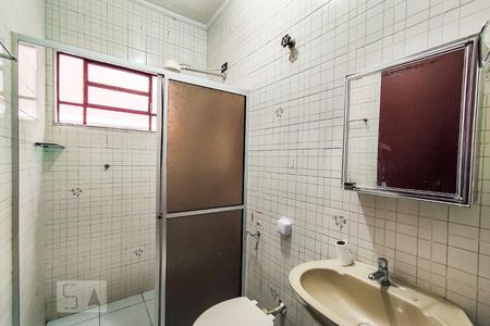 Banheiro Social de casa à venda com 2 quartos, 165m² em Jardim América, Taboão da Serra