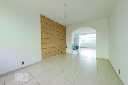 Sala de casa para alugar com 4 quartos, 291m² em Parque Pedro Ii, Belo Horizonte