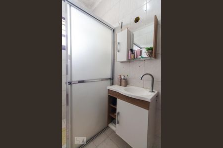 Banheiro de casa à venda com 3 quartos, 180m² em Vila Santa Virginia, São Paulo