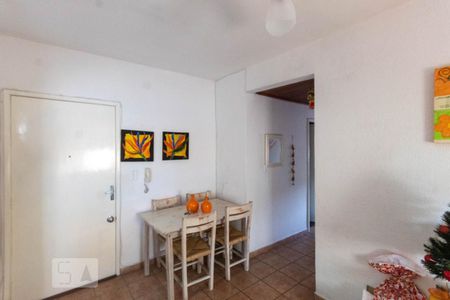 Sala de Estar de apartamento à venda com 2 quartos, 45m² em Vila Nova, Porto Alegre