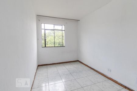 Quarto 2 de apartamento para alugar com 2 quartos, 51m² em Alto Boqueirão, Curitiba
