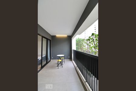 Varanda de kitnet/studio à venda com 1 quarto, 33m² em Vila Buarque, São Paulo