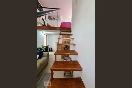 Escada de kitnet/studio para alugar com 1 quarto, 40m² em Jardim das Flores, Sorocaba