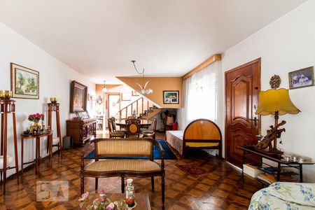 Sala de casa à venda com 3 quartos, 210m² em Vila Nova Conceição, São Paulo