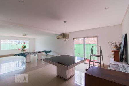 Sala de casa para alugar com 3 quartos, 190m² em Campestre, Santo André