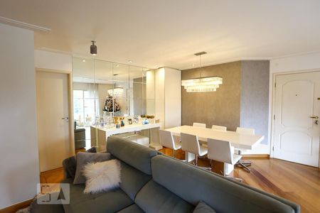 Sala de apartamento à venda com 2 quartos, 117m² em Vila Suzana, São Paulo