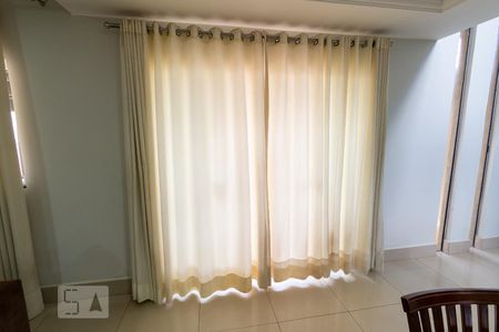 Detalhe da Sala De Visita de casa para alugar com 4 quartos, 298m² em Residencial Porto Seguro, Goiânia