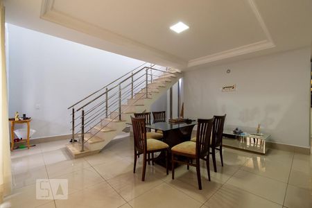 Sala De Visita de casa para alugar com 4 quartos, 298m² em Residencial Porto Seguro, Goiânia