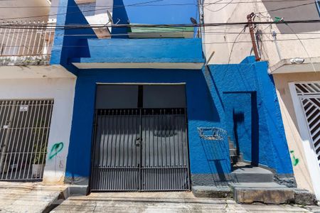 Casa à venda com 125m², 4 quartos e 1 vaga Casa à venda com 125m², 4 quartos e 1 vagaFachada