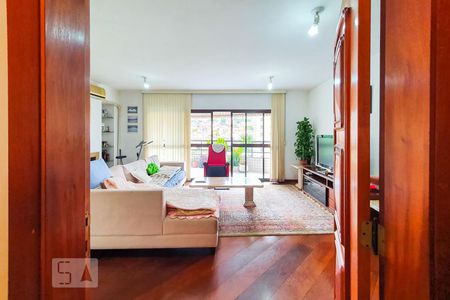 Entrada de apartamento à venda com 4 quartos, 190m² em Vila Mariana, São Paulo