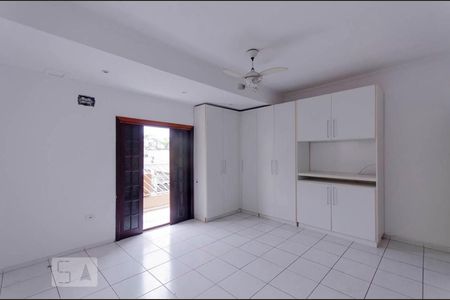 Suíte de casa para alugar com 3 quartos, 100m² em Chácara Cruzeiro do Sul, São Paulo