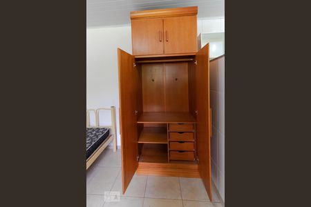 Apartamento para alugar com 30m², 1 quarto e sem vaga Apartamento para alugar com 30m², 1 quarto e sem vagaQuarto - Armário