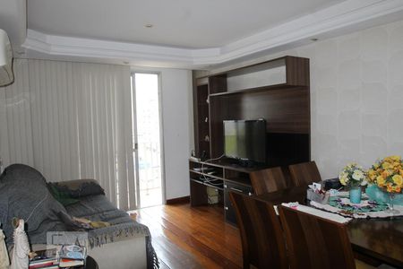 Apartamento à venda com 80m², 2 quartos e 1 vagaSala