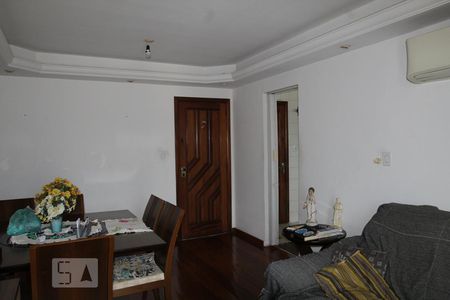 Apartamento à venda com 80m², 2 quartos e 1 vagaSala