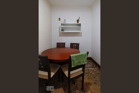 Sala de apartamento para alugar com 1 quarto, 40m² em Higienópolis, São Paulo