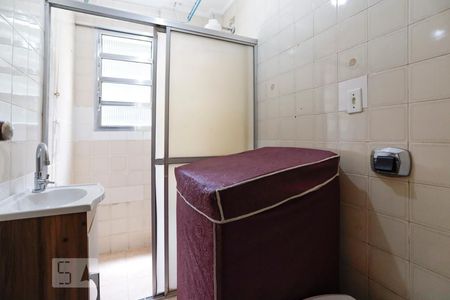 Banheiro de apartamento para alugar com 1 quarto, 40m² em Higienópolis, São Paulo