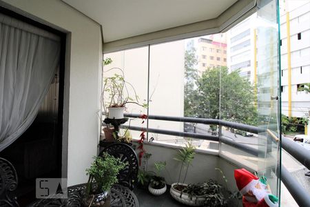 Sacada da sala  de apartamento à venda com 4 quartos, 125m² em Perdizes, São Paulo