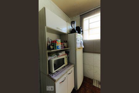 Cozinha de apartamento à venda com 2 quartos, 56m² em Cavalhada, Porto Alegre