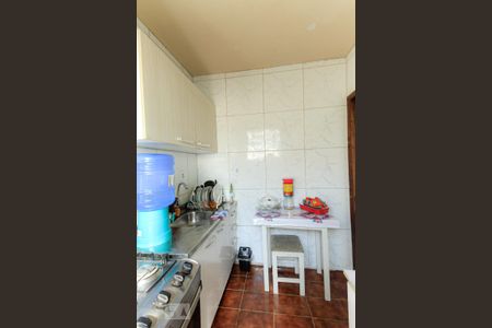 Cozinha de apartamento à venda com 2 quartos, 56m² em Cavalhada, Porto Alegre