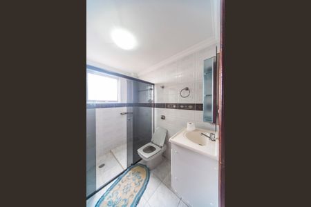 Banheiro de casa à venda com 3 quartos, 220m² em Vila Guarará, Santo André