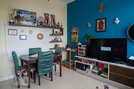 Apartamento à venda com 55m², 2 quartos e sem vagaSala